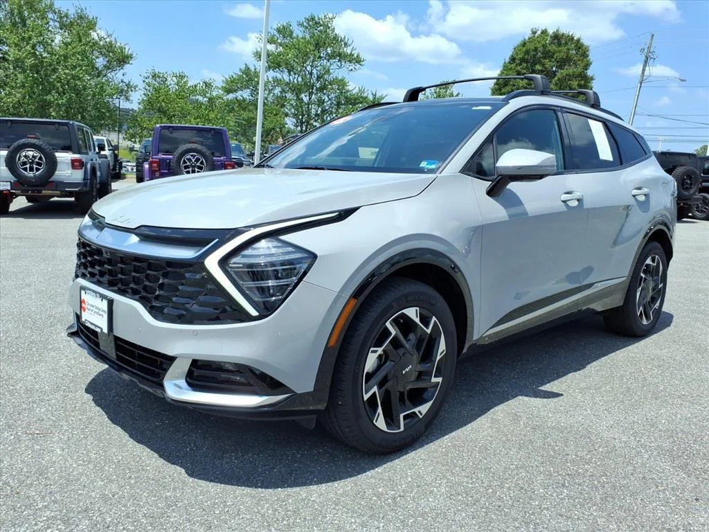 Used 2025 Wolf Gray Kia SX-Prestige image 8