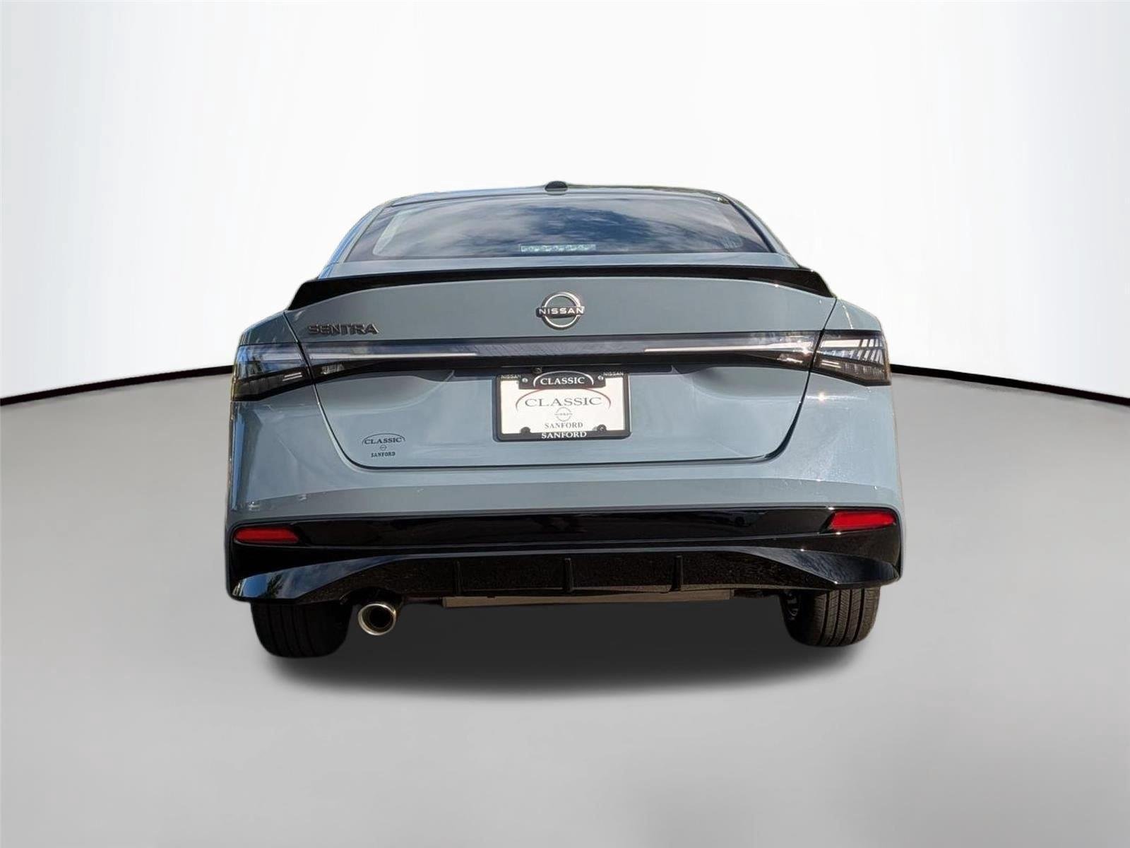 New 2027 Atlantic Gray Metallic / Super Black Two-tone Nissan SR image 4
