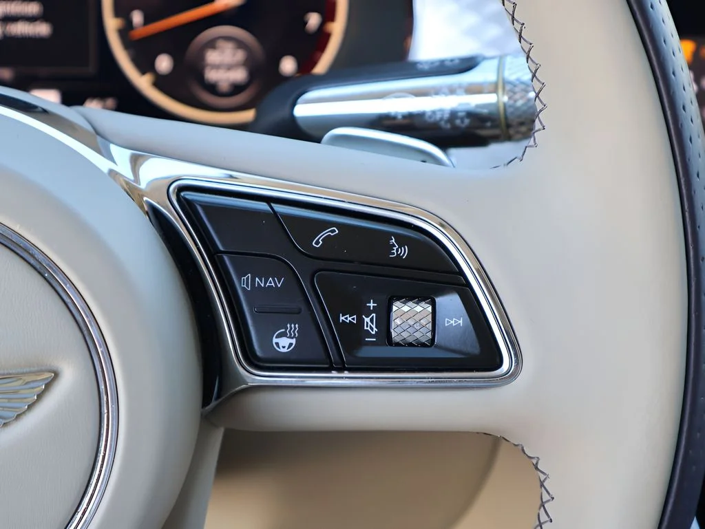 Used 2023 Gray Violet by Mulliner Bentley Azure image 37