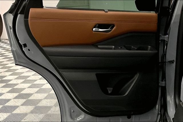 2025 Nissan Pathfinder Platinum - Photo 23