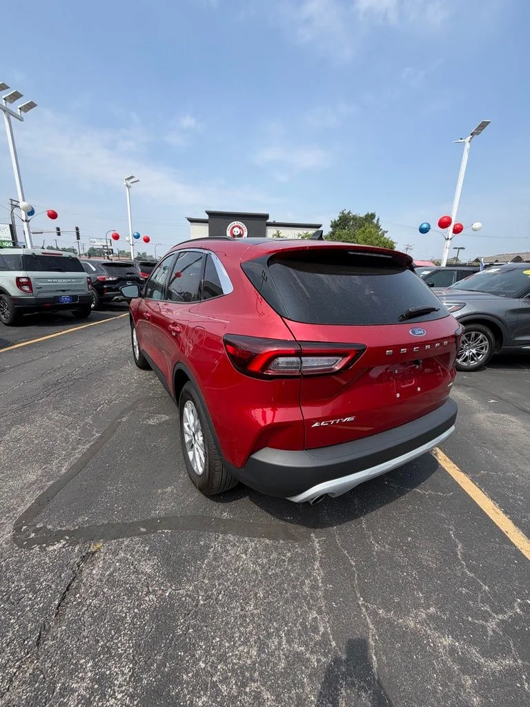 Used 2023 Red Metallic Ford Active image 7