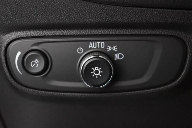 Used 2023 Gray Chevrolet LT image 28