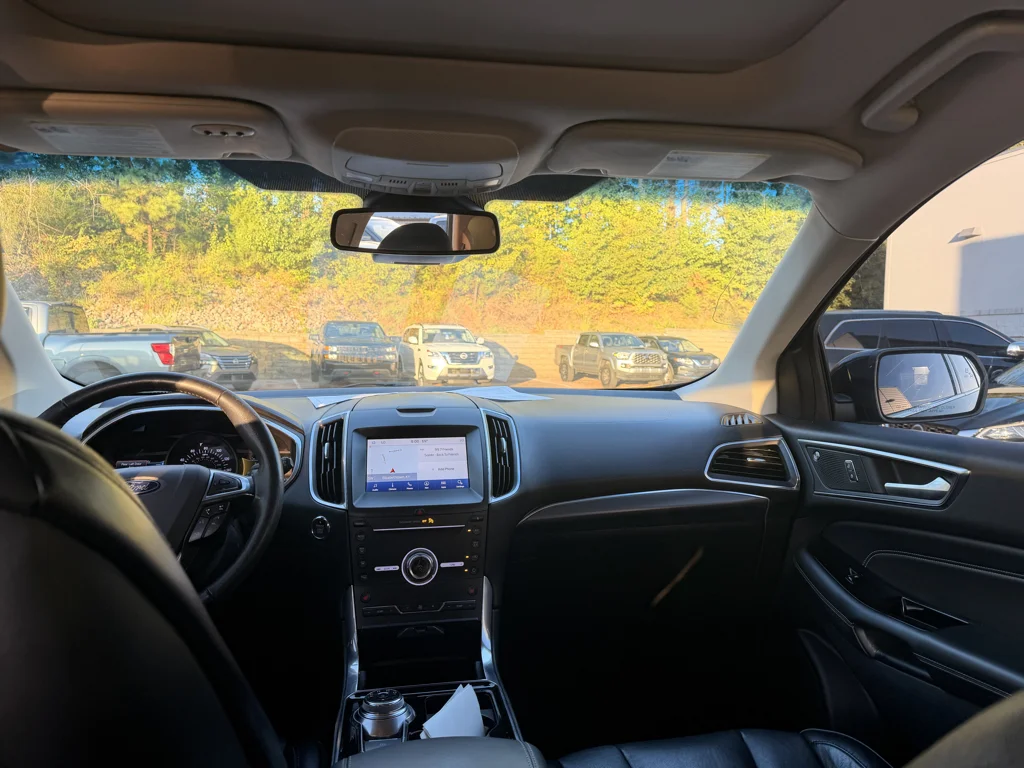 Used 2019 Agate Black Metallic Ford Titanium image 8