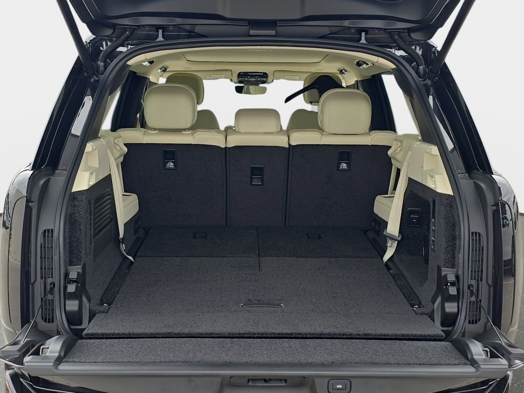 New 2026 Santorini Black Land Rover SE LWB image 12