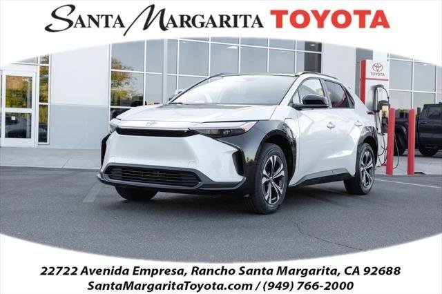 Certified Used 2023 WIND CHILL PEARL* Toyota  image 1