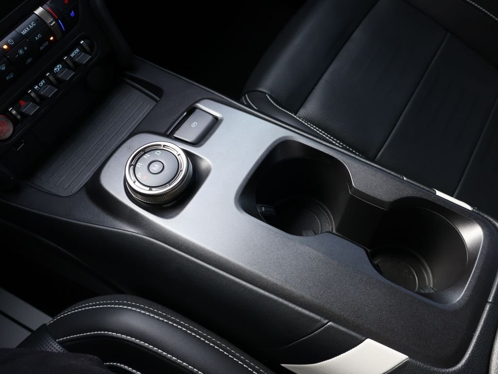 Used 2022 Oxford White Ford Shelby GT500 image 29