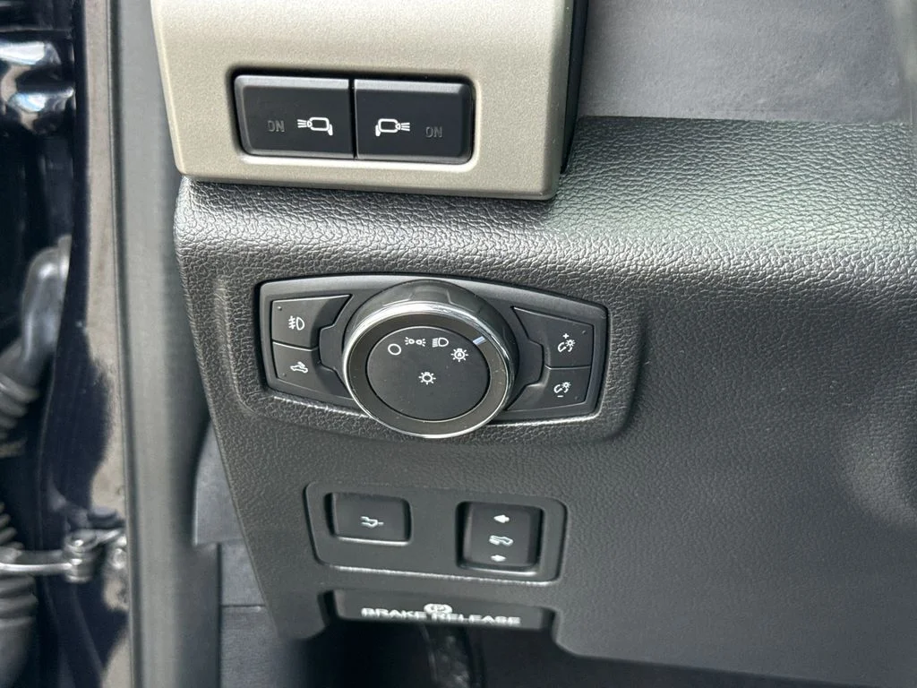Certified Used 2021 Blue Ford Lariat image 14