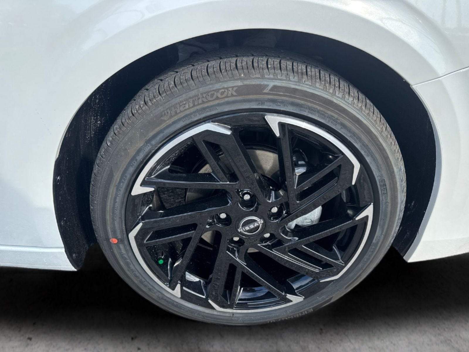 New 2026 White Nissan SR image 41