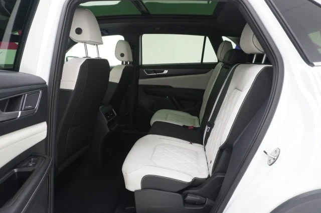 New 2026 Opal White Pearl Volkswagen 2.0T SEL Premium R-Line image 19