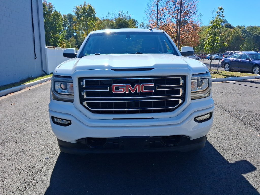 Used 2017  GMC Base image 8