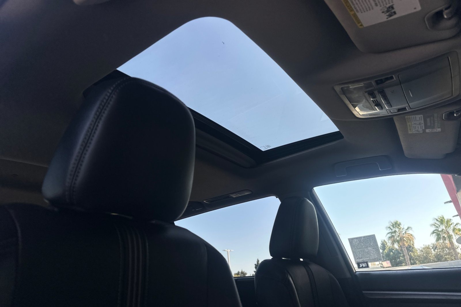 Used 2018 CELESTIAL SILVER MET Toyota SE image 17