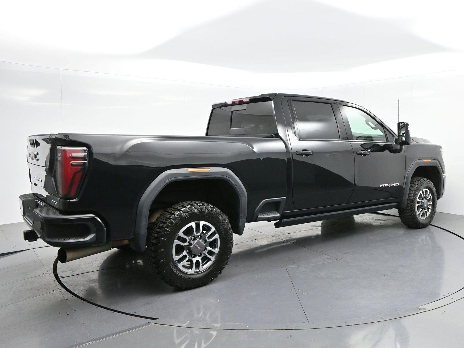 Used 2024 Onyx Black GMC AT4 image 7