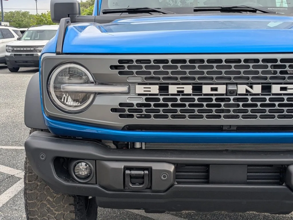 New 2026 Velocity Blue Metallic Ford Badlands® image 8