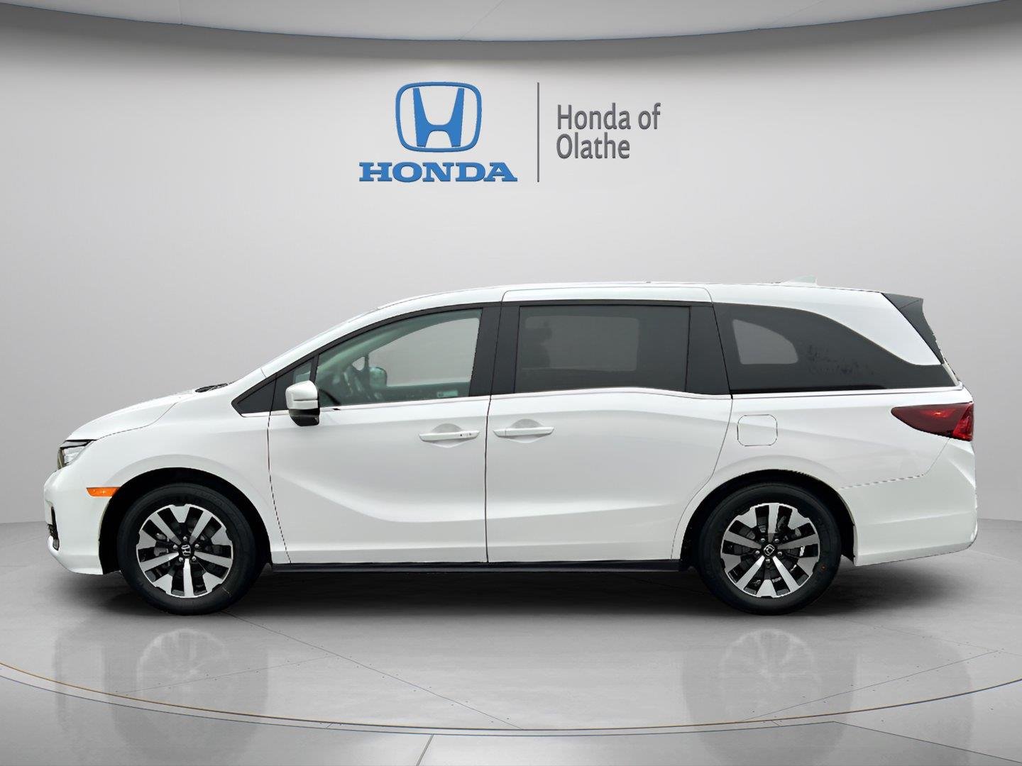 New 2027 Platinum White Pearl Honda EX-L image 6