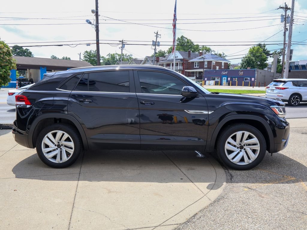 Certified Used 2020 Black Volkswagen 2.0T SE w/Technology image 6