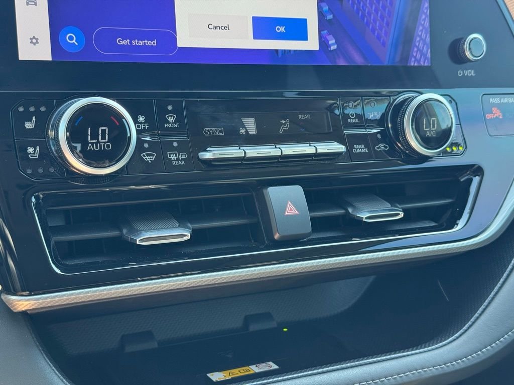 Used 2024  Toyota Platinum image 34