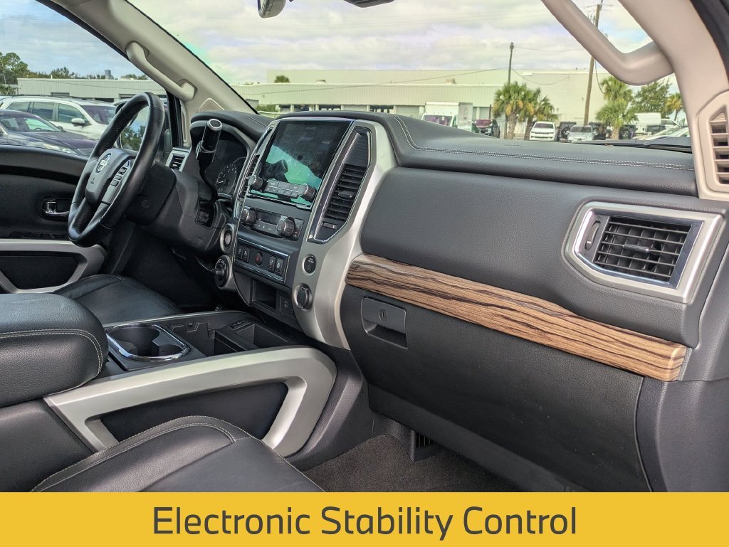 Used 2020 Silver Nissan SL image 28