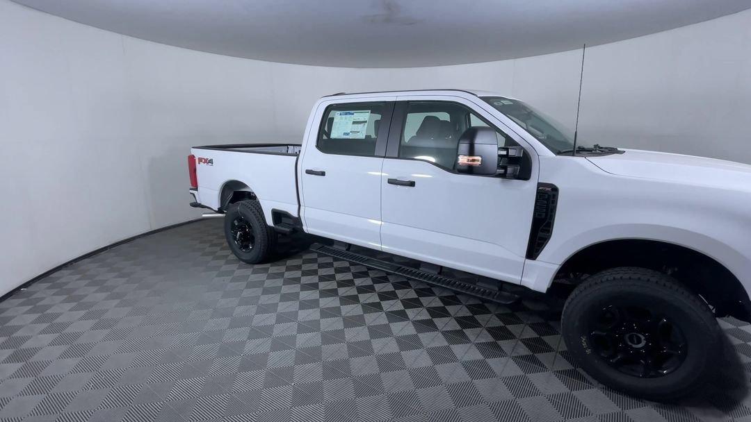 New 2026 Oxford White Ford XL image 2