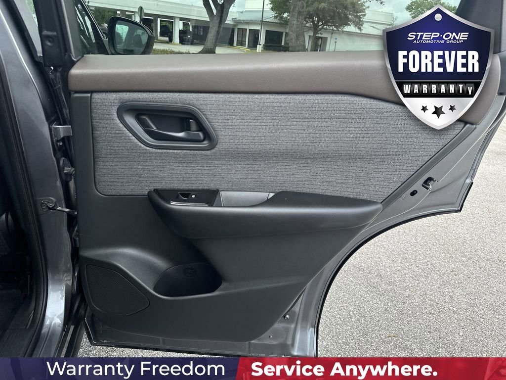 Used 2023 Gray Nissan S image 30