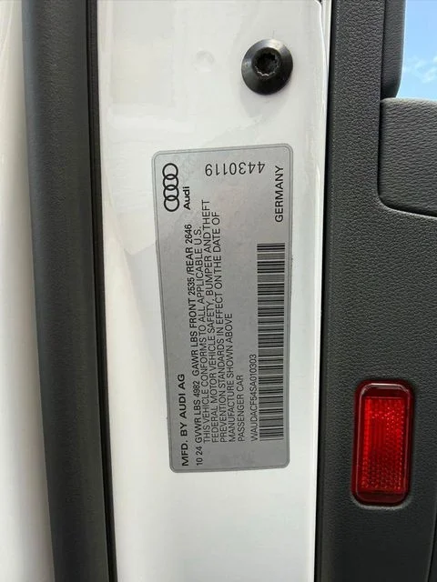 Used 2025 White Audi  image 40