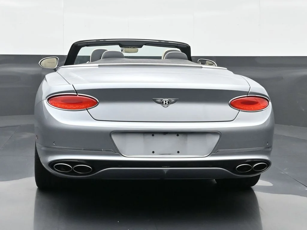 Certified Used 2022  Bentley V8 image 16