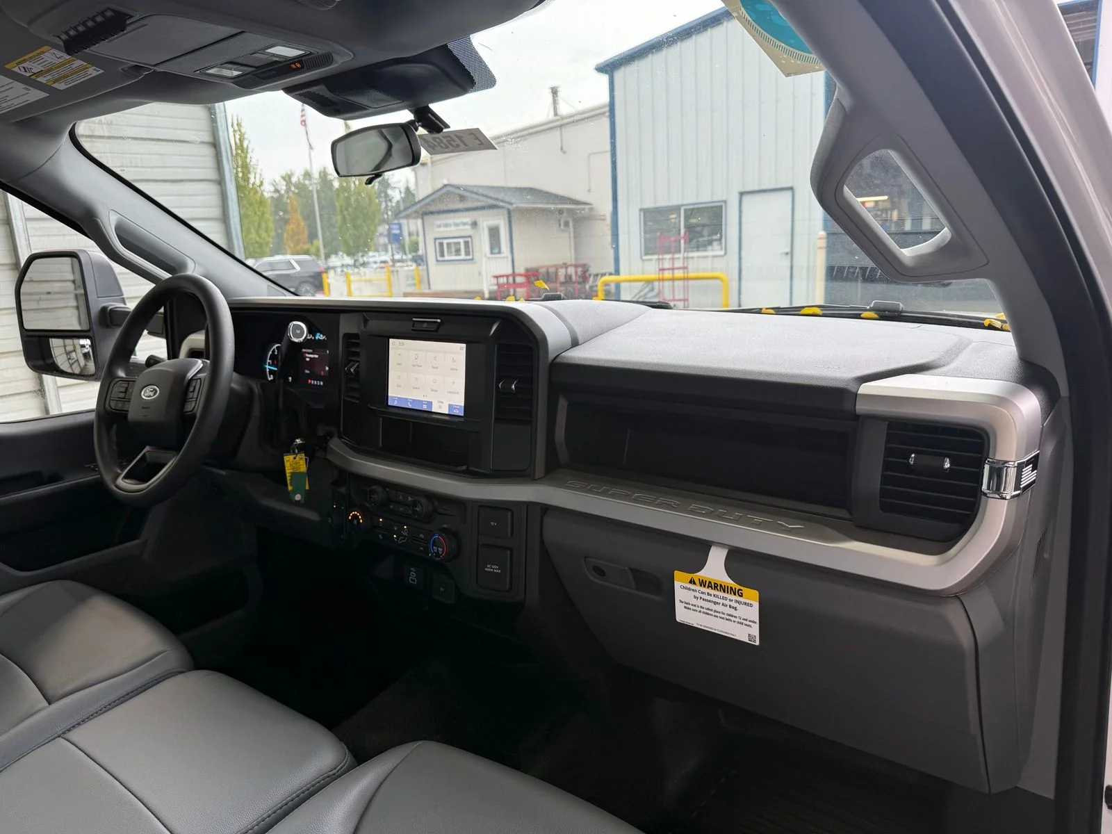 2025 Ford F-350 Super Duty Chassis Cab XL - Photo 10