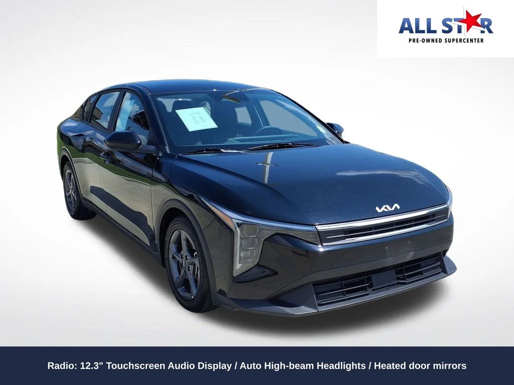 Used 2025 Black Kia LXS image 1