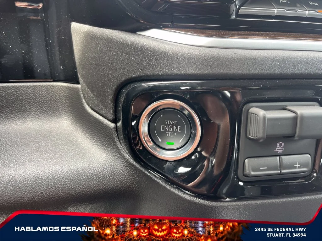 New 2026 Sterling Metallic GMC Elevation image 28