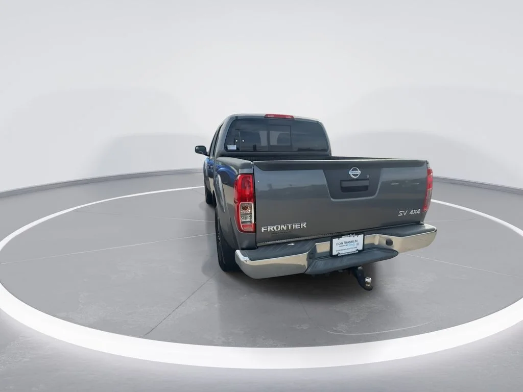 Used 2019 Gray Nissan SV image 7