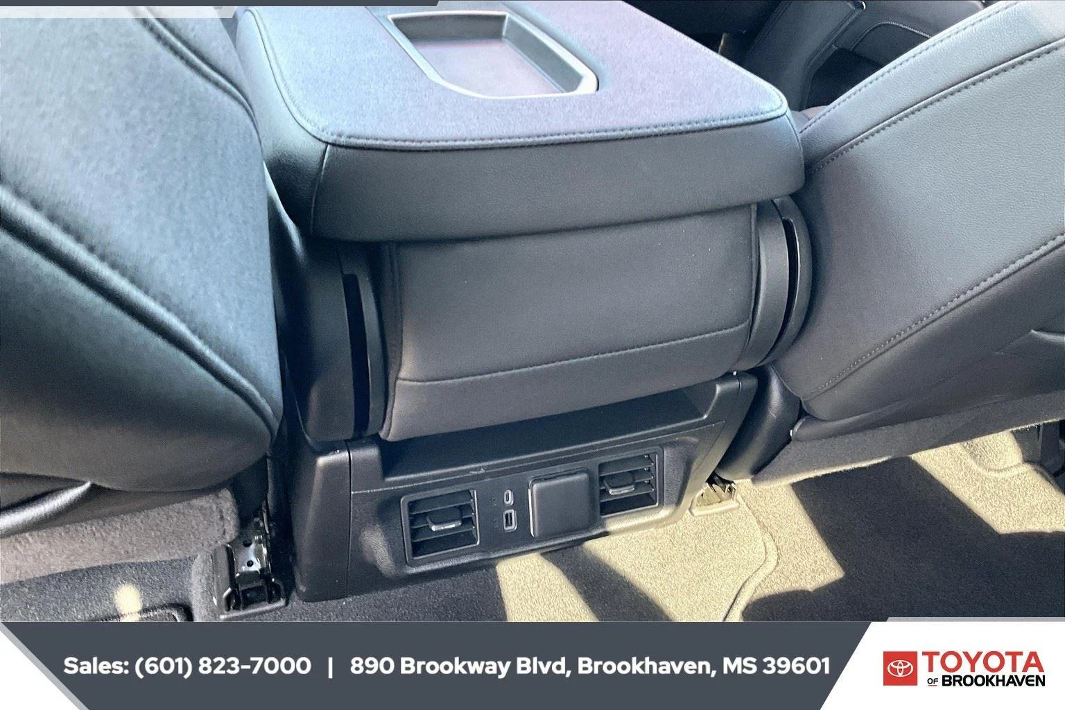 Used 2024 Titanium Rush Metallic GMC SLT image 24
