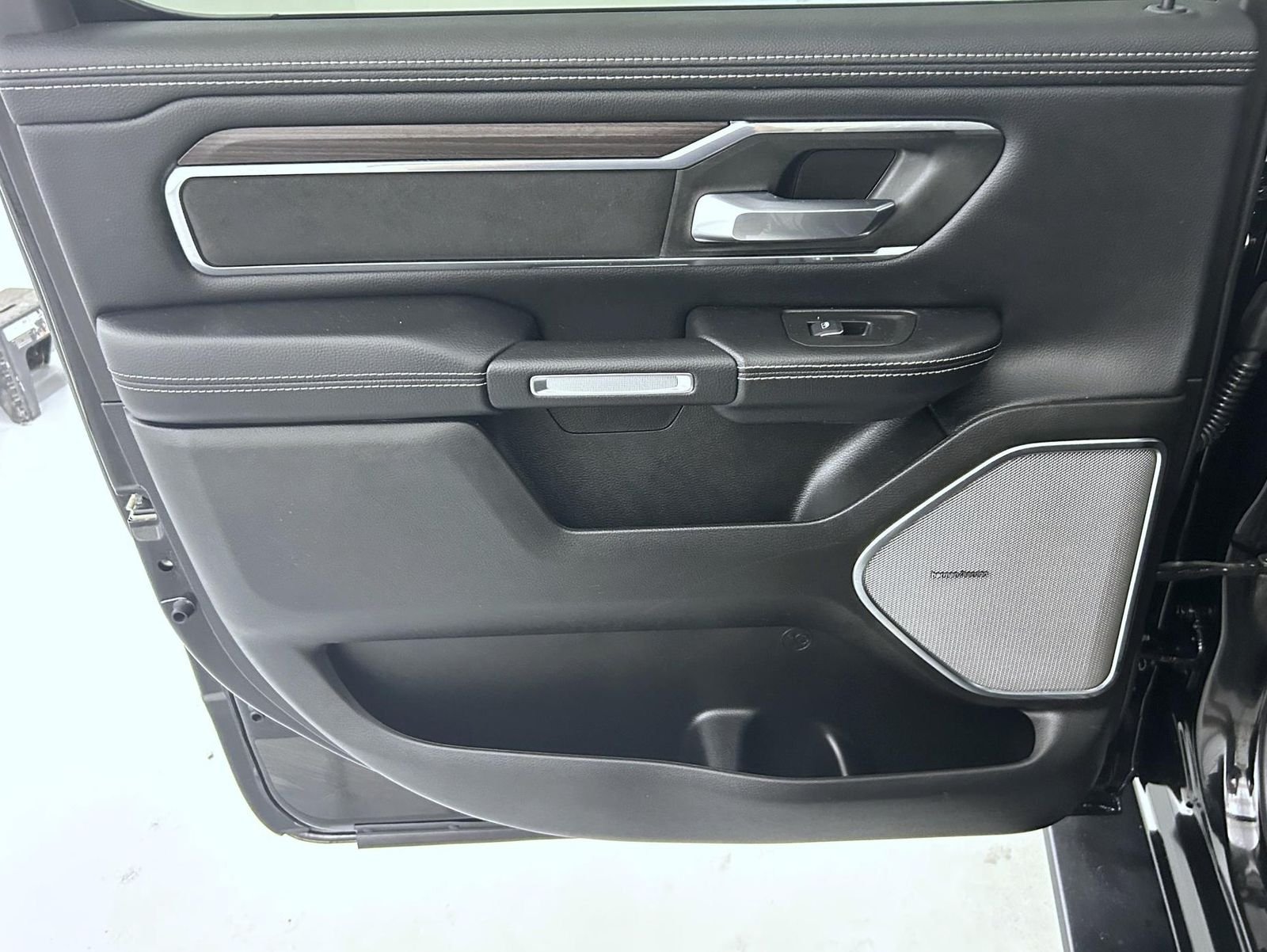 Used 2025 Black Ram Laramie image 20