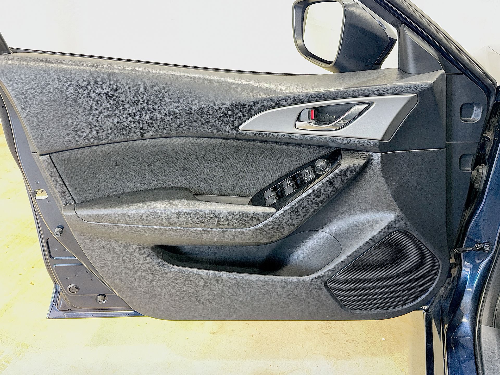 Used 2018 Blue Mazda Sport image 20