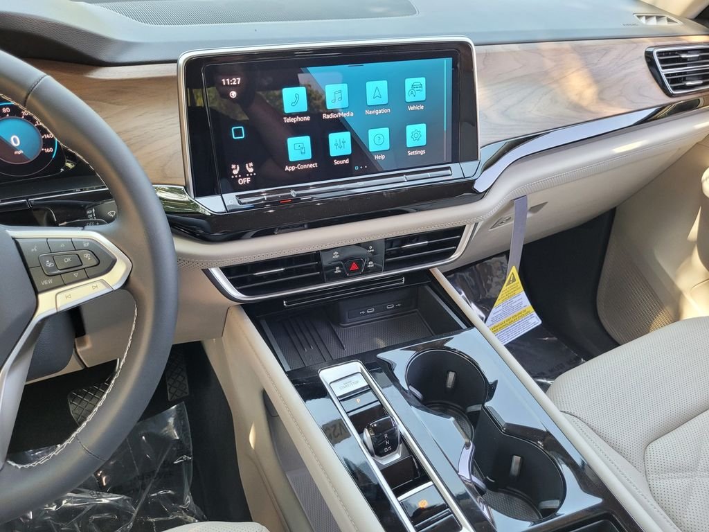 New 2025 Gray Volkswagen 2.0T SE w/Technology image 19
