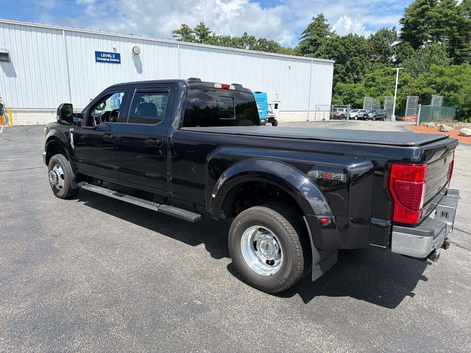 Used 2020 Agate Black Ford LARIAT image 9