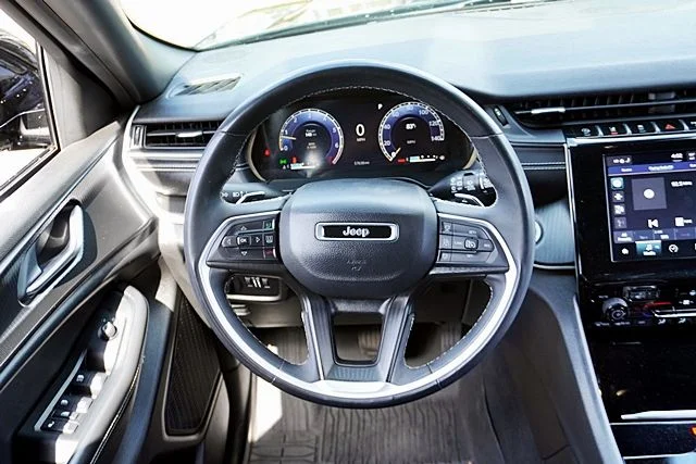 Used 2023 Black Jeep Altitude X image 21