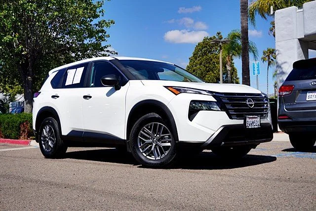 Used 2025 White Nissan S image 1
