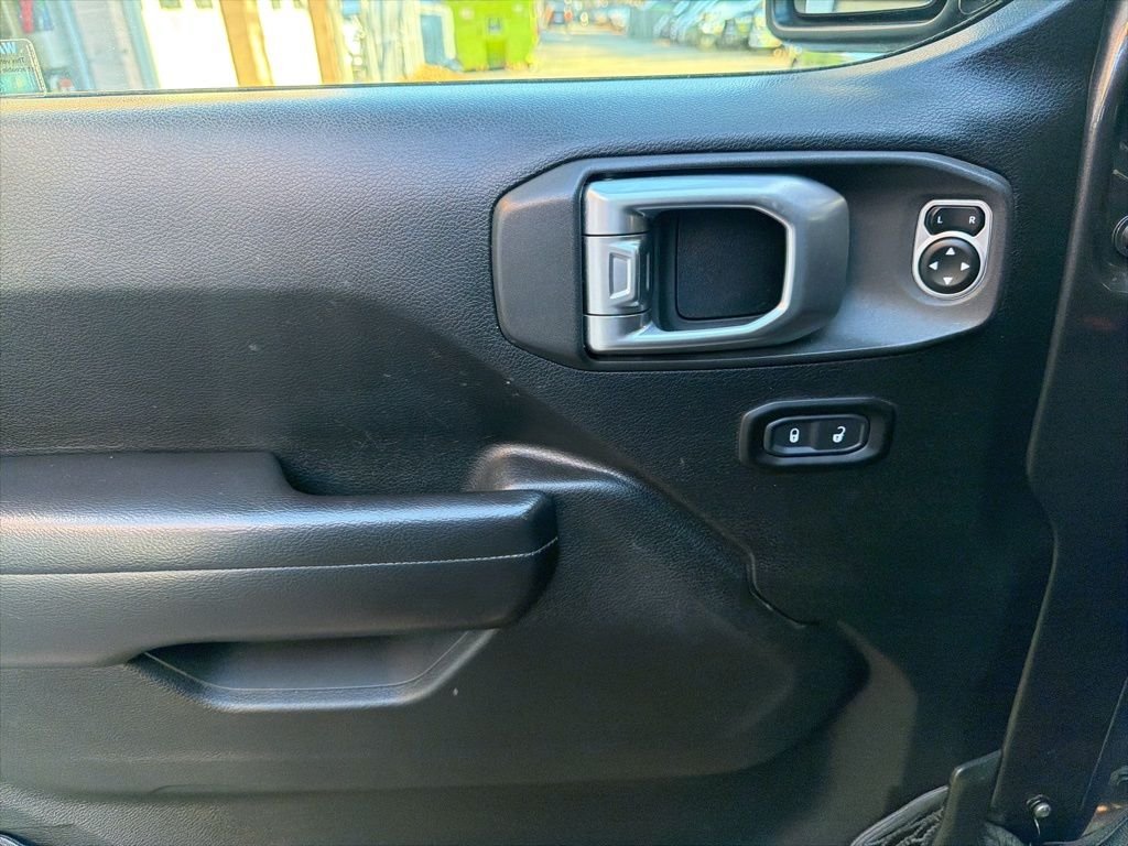 Used 2020 Gray Jeep Sport image 12
