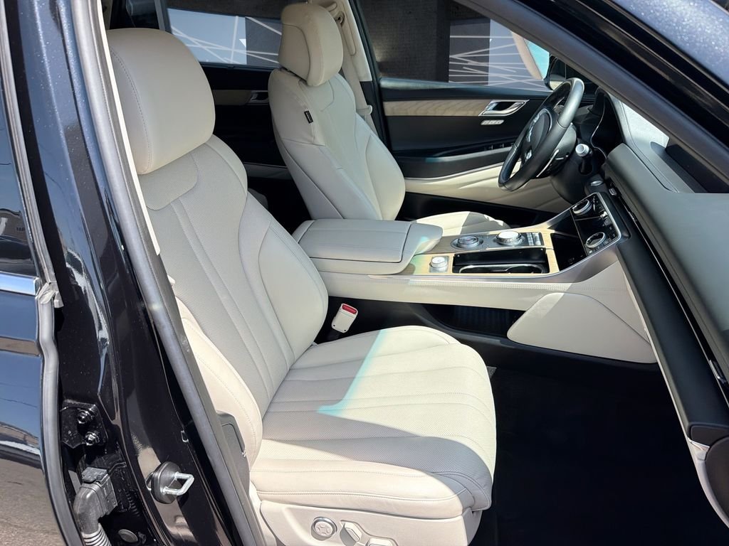 Certified Used 2024 Black Genesis 2.5T image 25