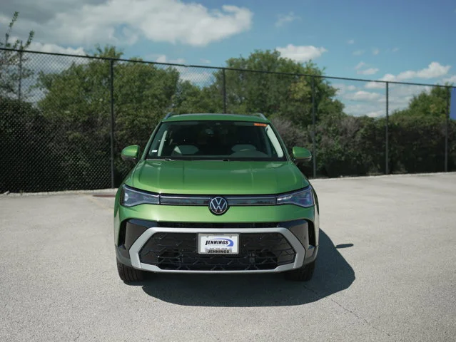 2025 Volkswagen Taos SEL - Photo 3