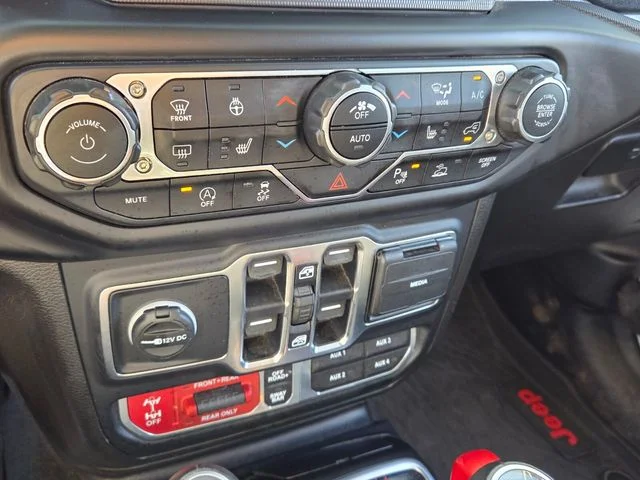 Used 2020 White Jeep Rubicon image 24