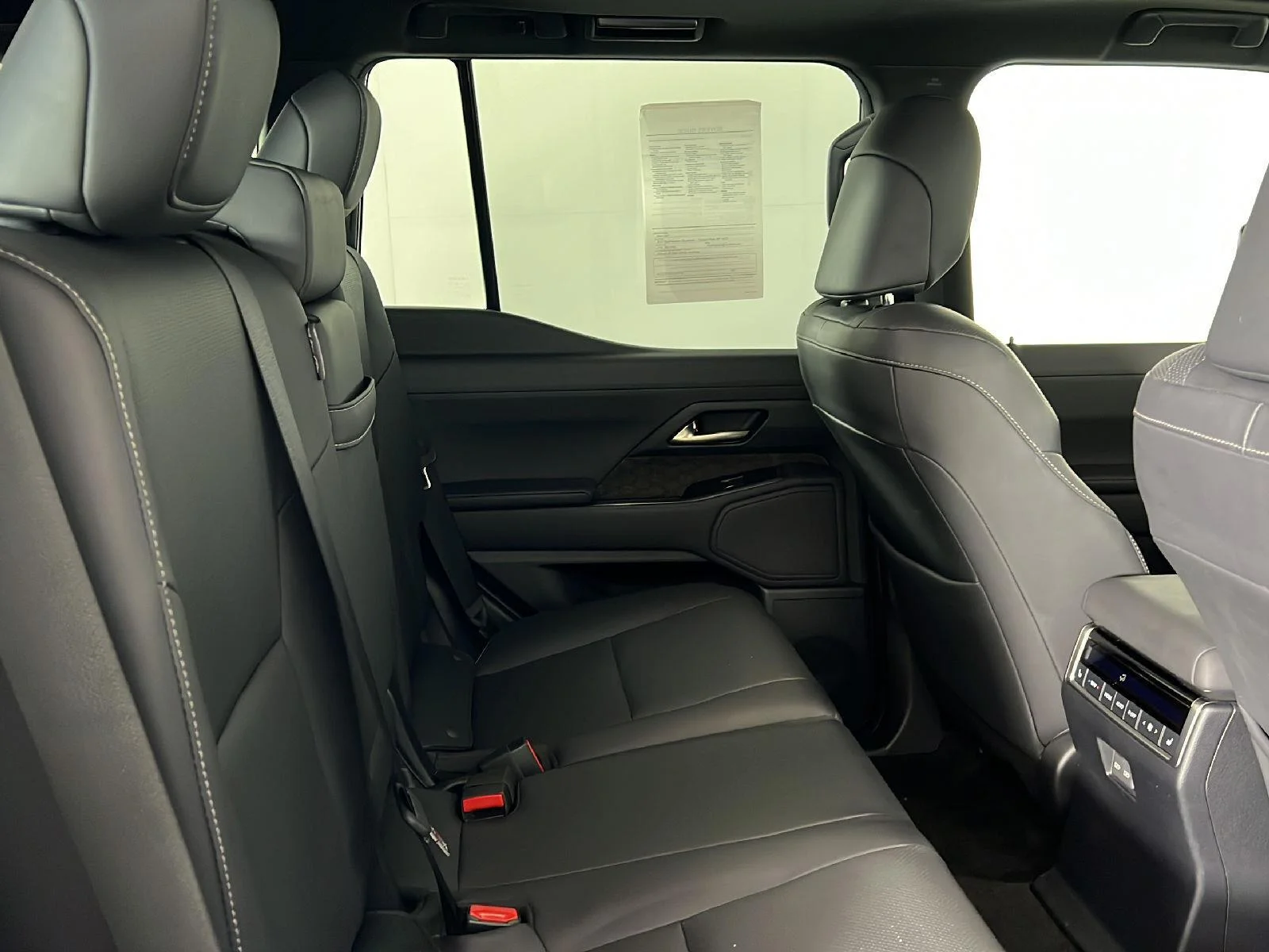 Used 2024 Caviar Lexus Premium+ image 31