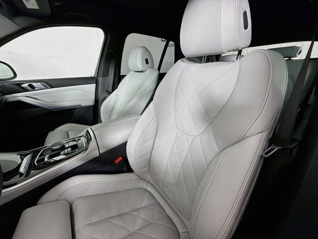Used 2024 Alpine White BMW xDrive50e image 22