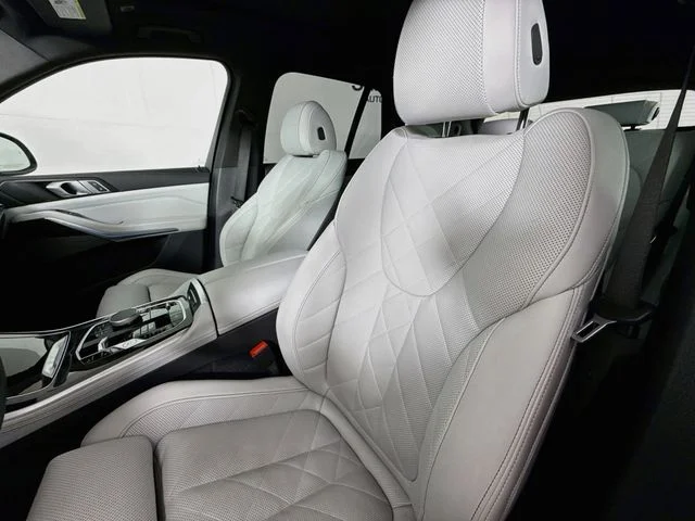 Used 2024 White BMW xDrive50e image 22