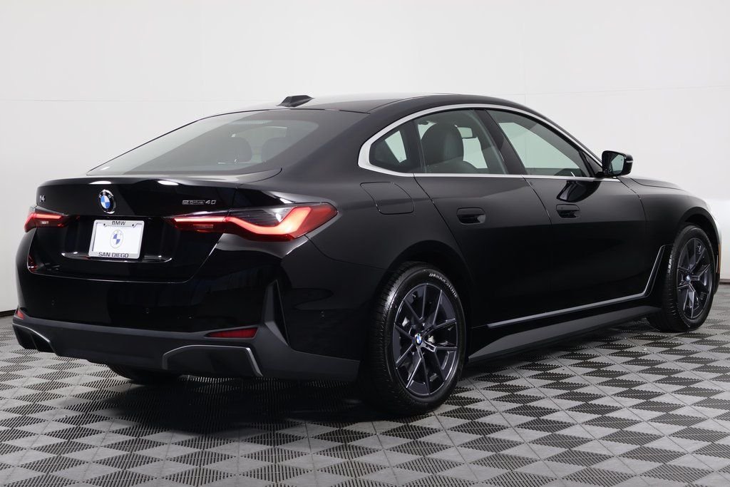 New 2026 Jet Black BMW eDrive40 image 2