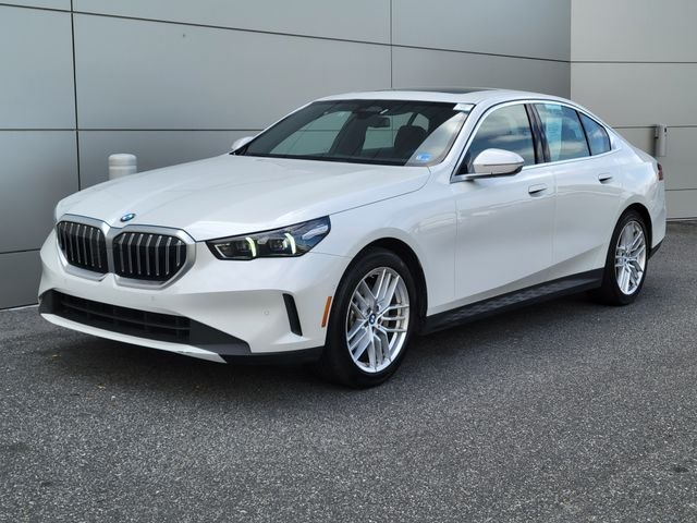 2025 BMW 5 Series 530i