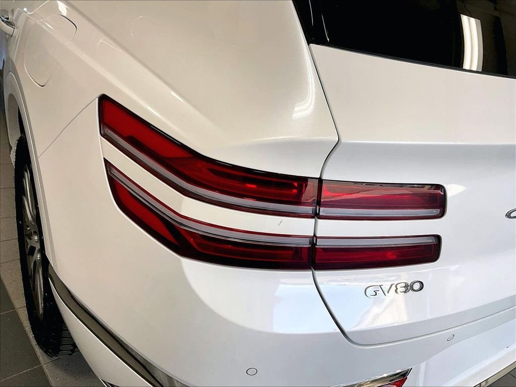 Used 2025 White Genesis 2.5T image 33