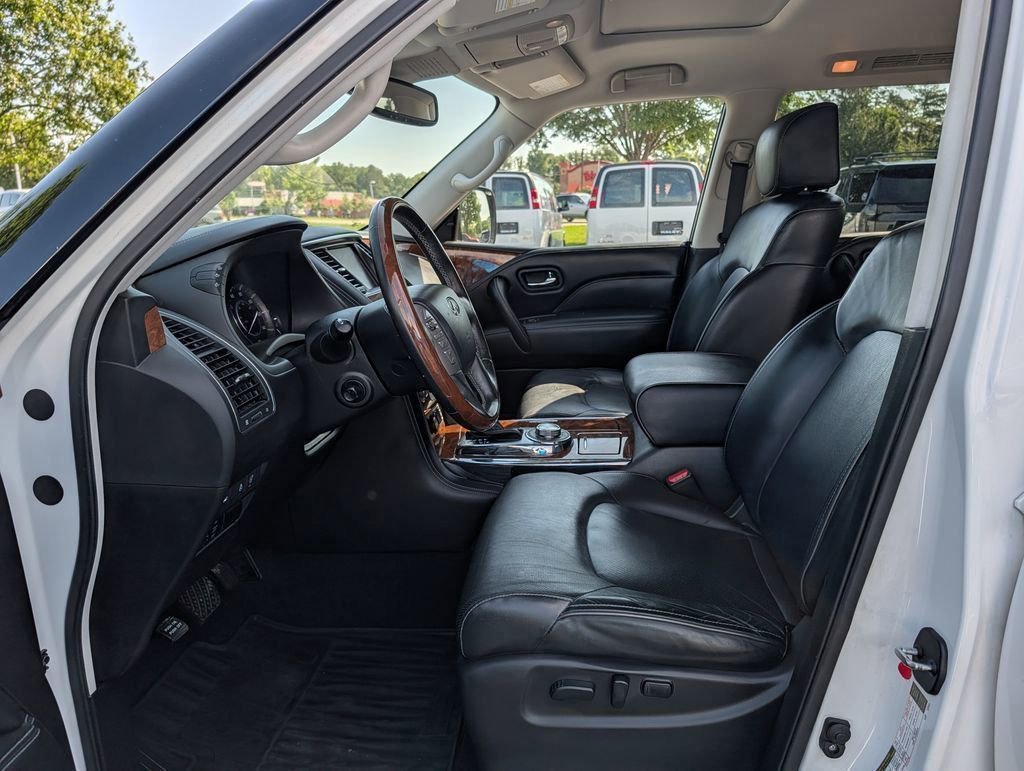 Used 2019 Moonstone White INFINITI LUXE image 13