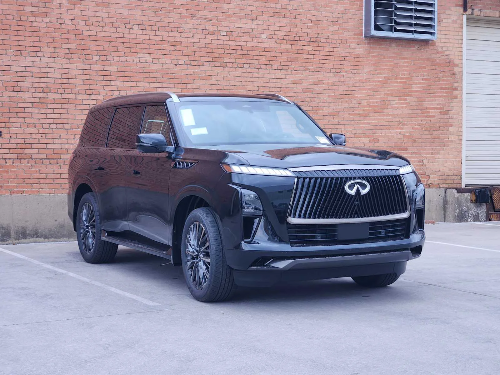 New 2027 MINERAL BLACK INFINITI Autograph 4WD image 2