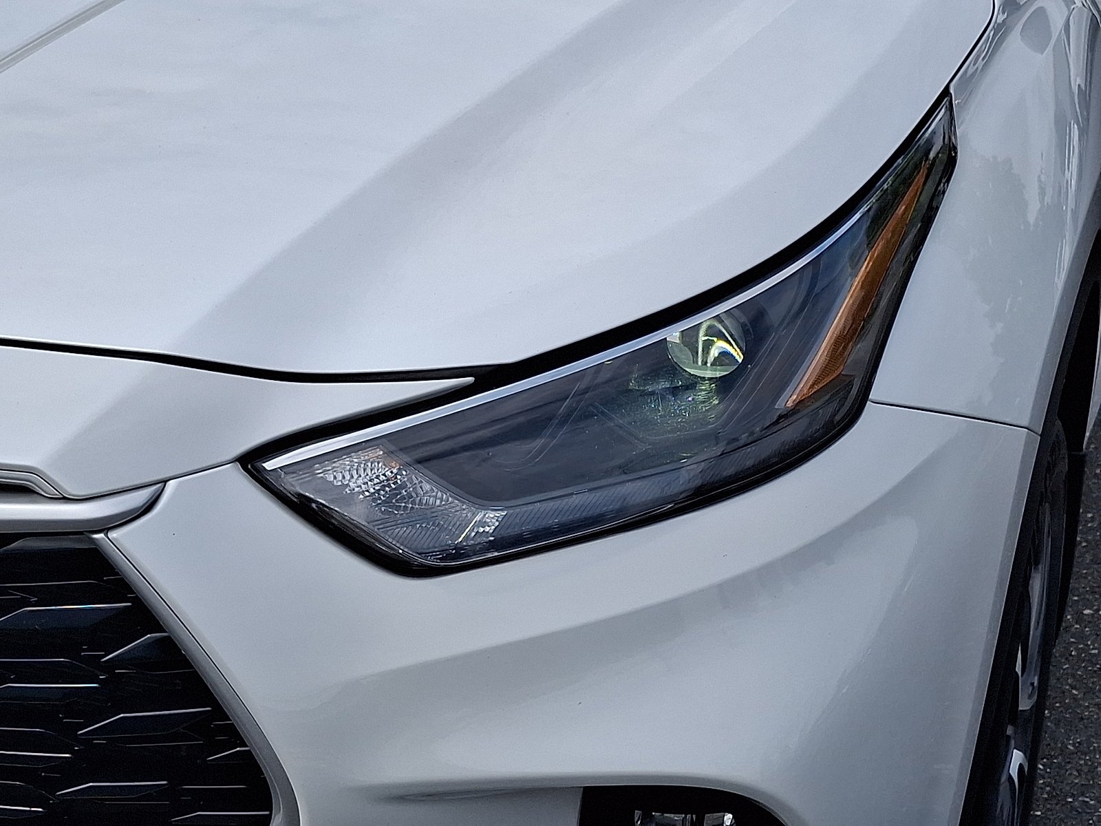 Used 2023 Wind Chill Pearl - 089 Toyota XLE image 9