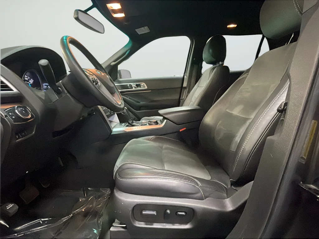 Used 2015  Ford XLT image 10